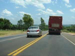 adelantamiento-vehículos-seguridad-vial